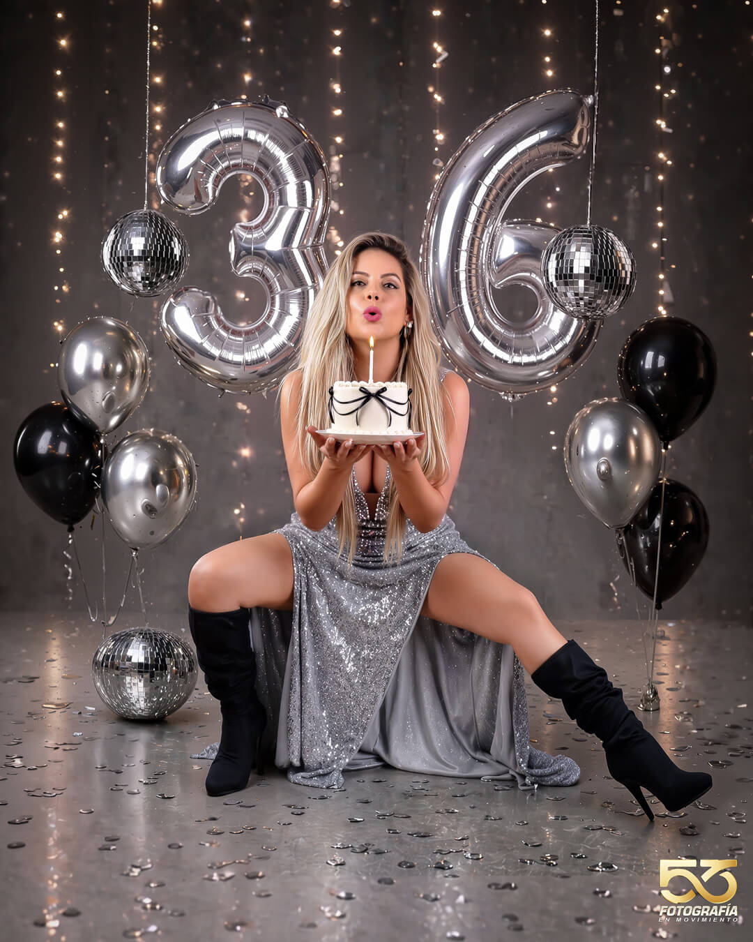 Retrato editorial de cumpleaños en estudio profesional de Cochabamba - 53 Fotografía.